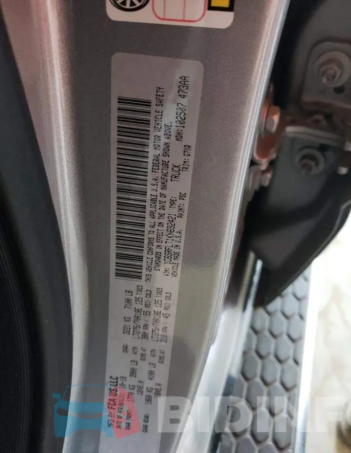 1C6SRFLT1KN692421 Photo# 12