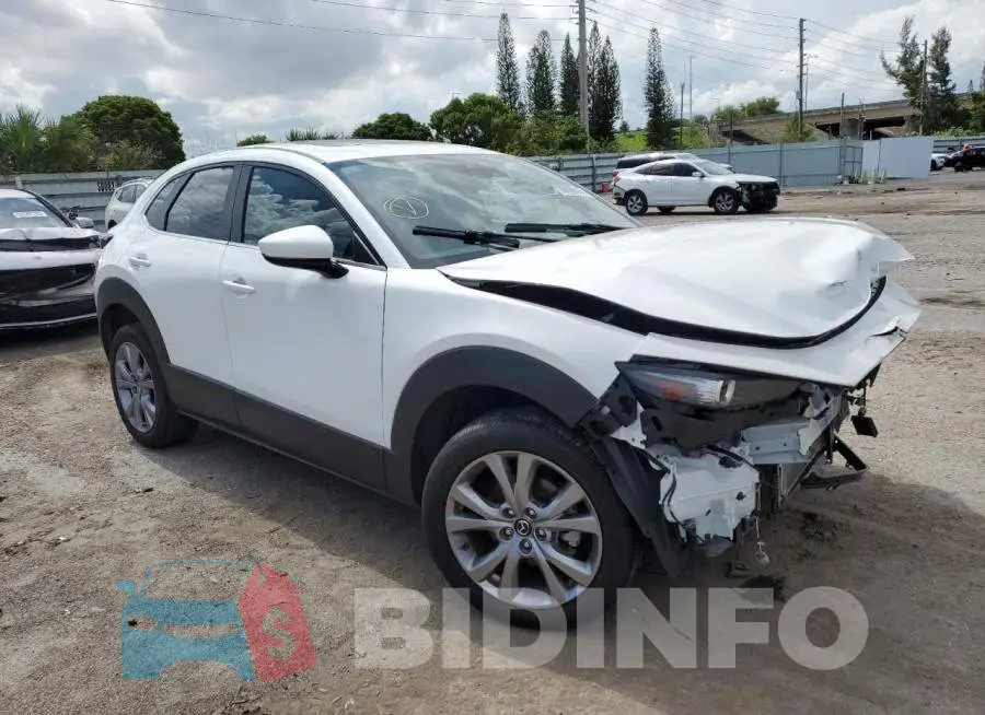 3MVDMACL4MM215724 Photo# 4