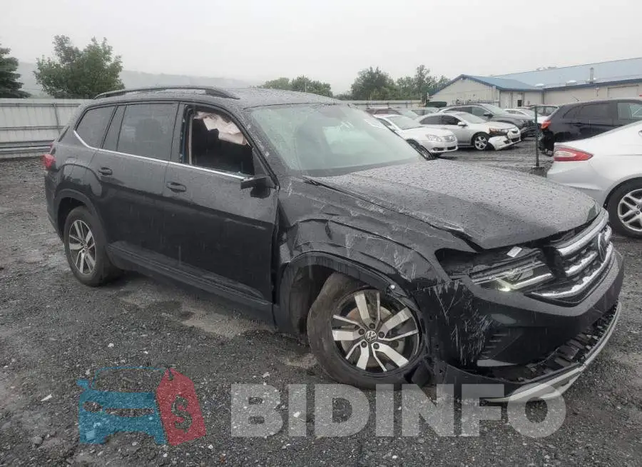 1V2LP2CA7MC521194 Photo# 4