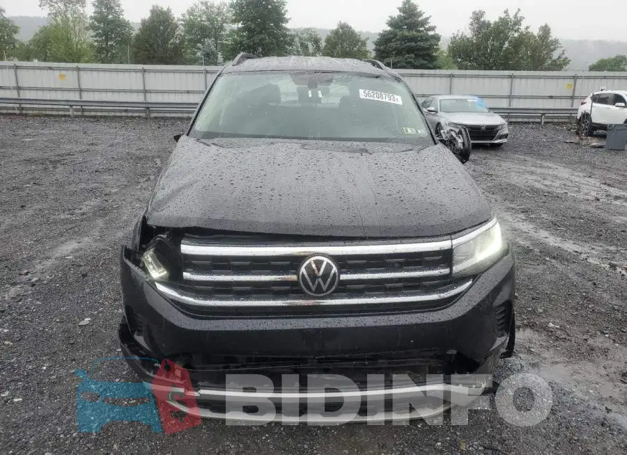 1V2LP2CA7MC521194 Photo# 5