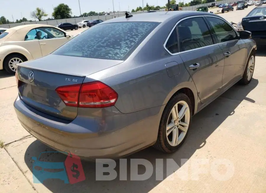 1VWBS7A34EC114641 Photo# 3