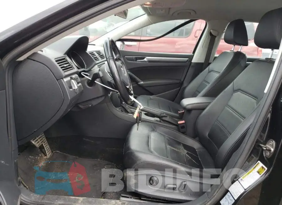 1VWDT7A33HC065412 Photo# 7
