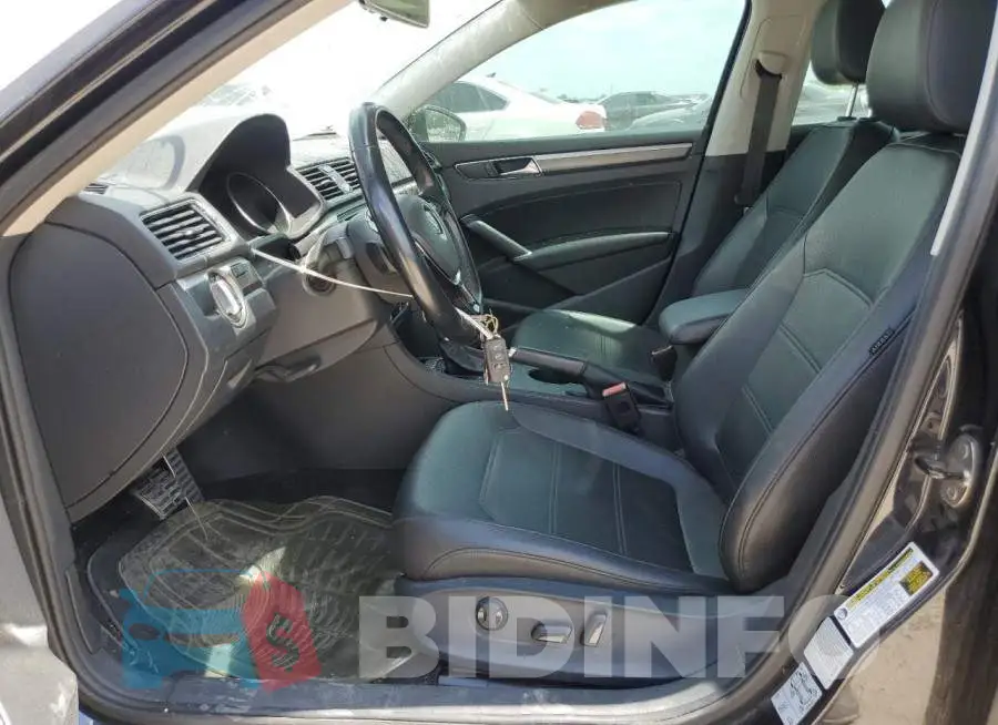 1VWDT7A39HC030986 Photo# 7