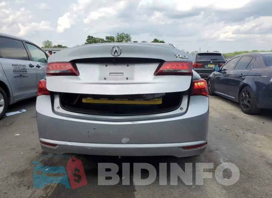 19UUB2F54HA002156 Photo# 6