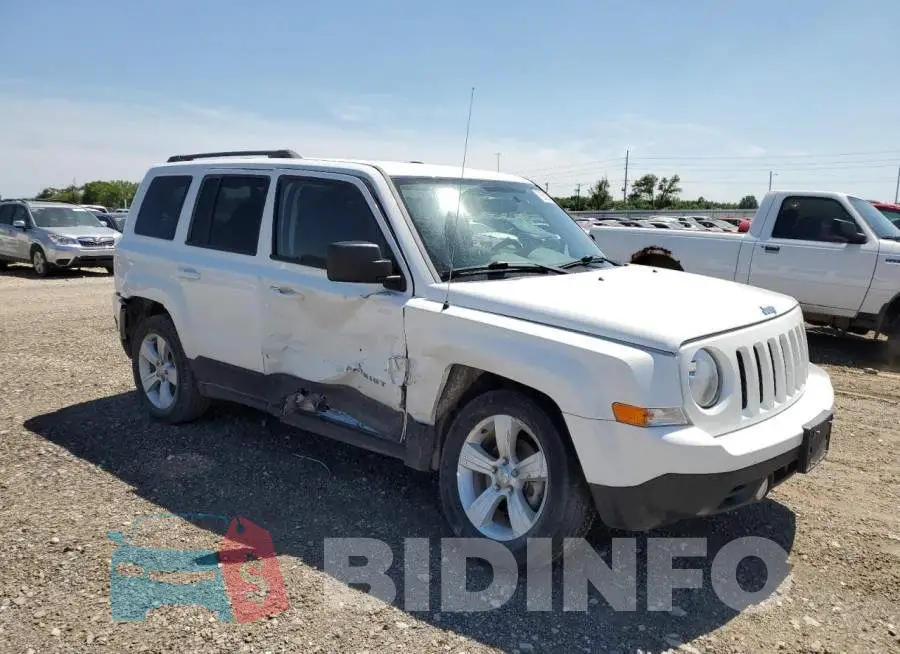 1C4NJPFB3ED826300 Photo# 4