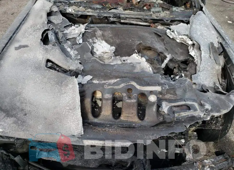 2C3CDZAG8KH731814 Photo# 11