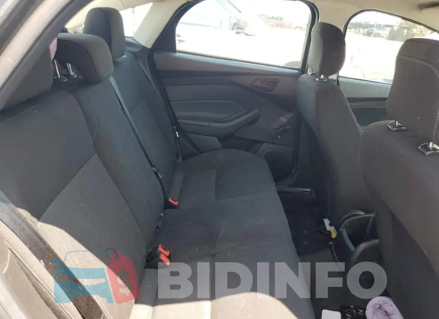 1FADP3E27HL324698 Photo# 10