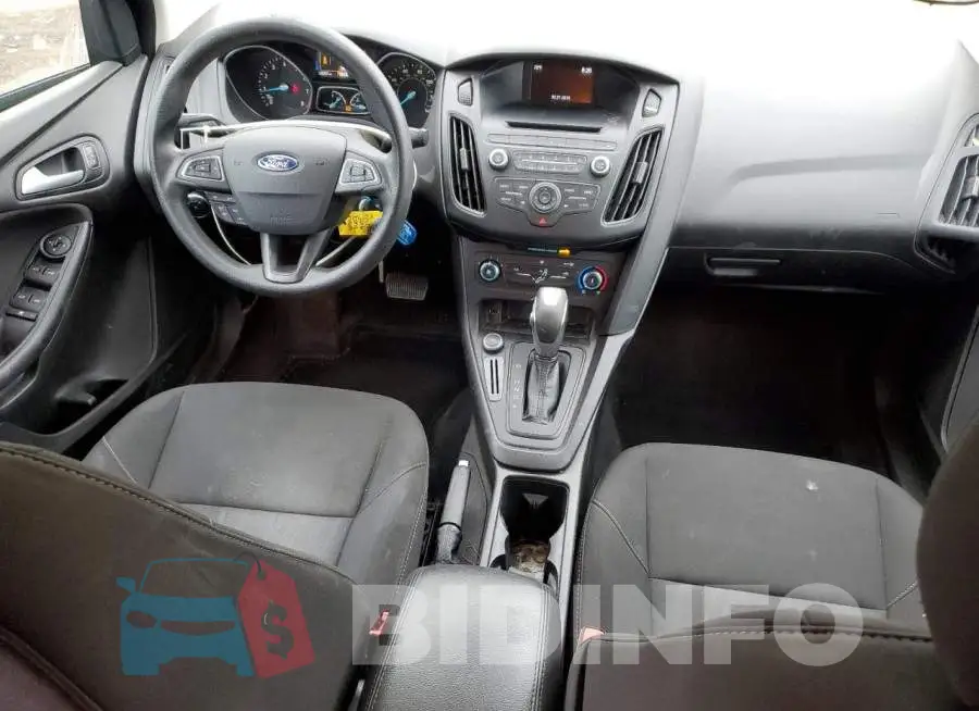 1FADP3F24GL257717 Photo# 8