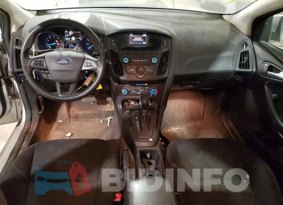 1FADP3F26JL257578 Photo# 8