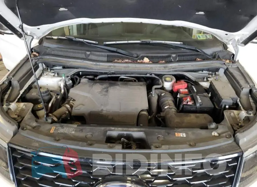 1FM5K8GT9JGB62258 Photo# 12