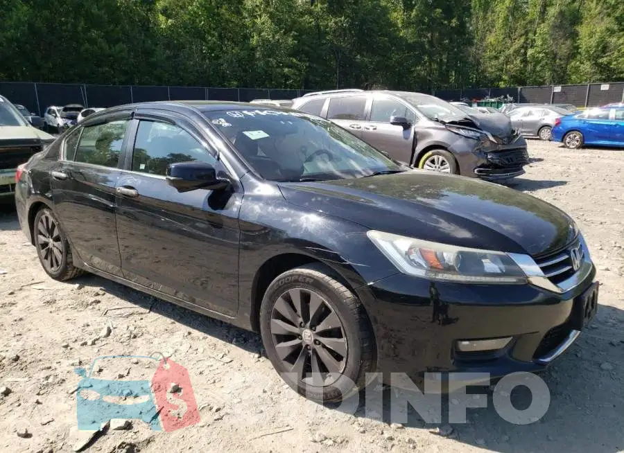 1HGCR2F74FA257914 Photo# 4