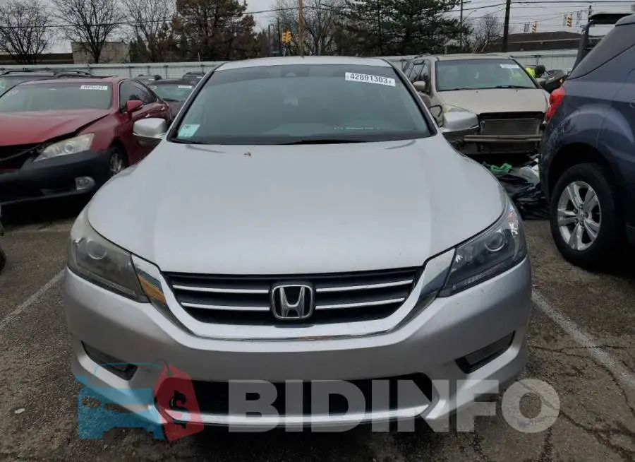 1HGCR2F81EA297584 Photo# 5
