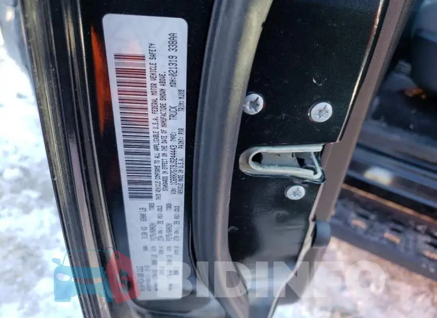 1C6RR7GT9JS244443 Photo# 12