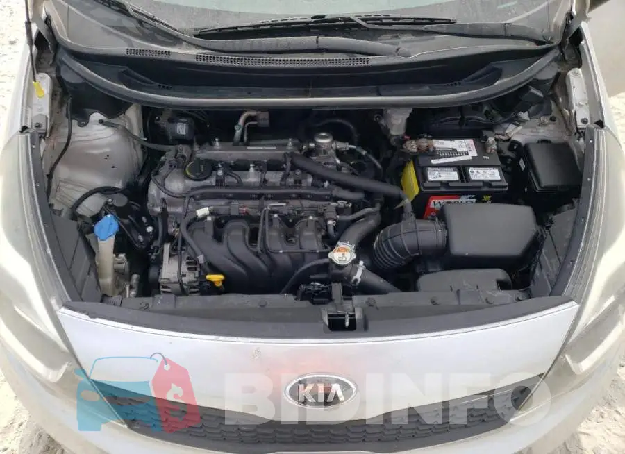 KNADM4A38G6552985 Photo# 11