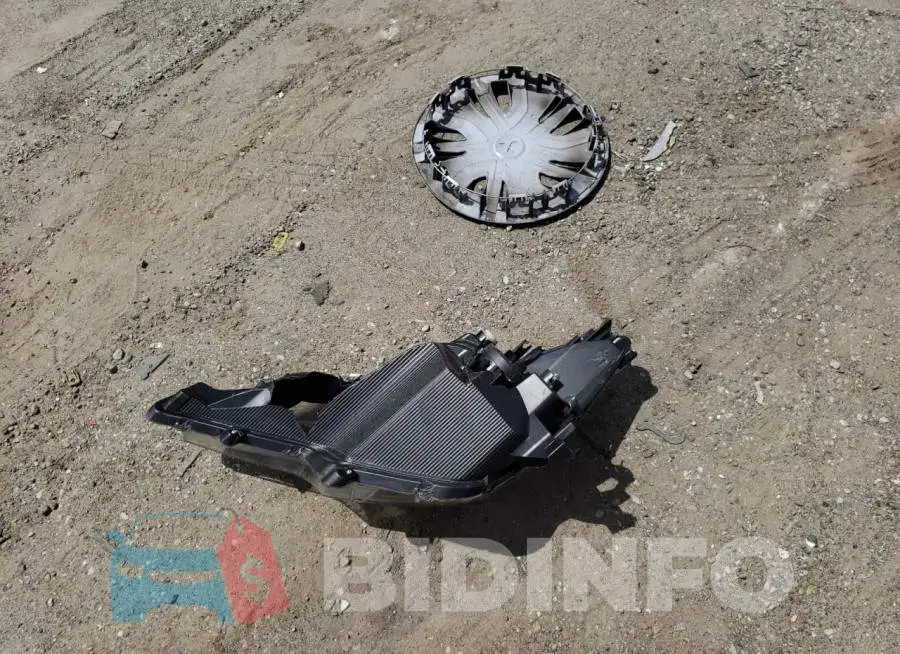ML32FUFJ9NHF04088 Photo# 12
