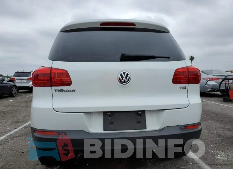 WVGAV7AX3GW615557 Photo# 6