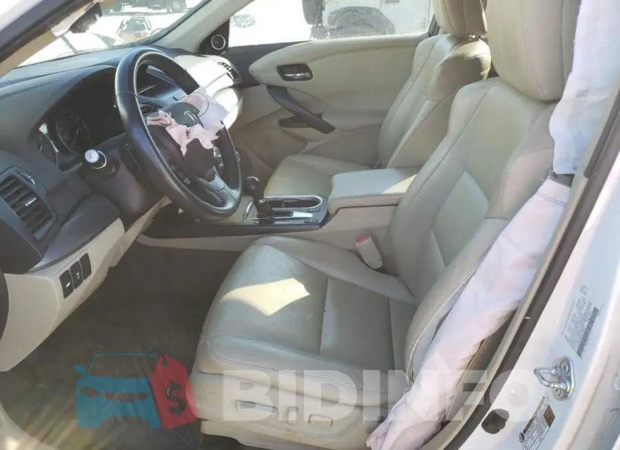 5J8TB3H38GL003827 Photo# 7