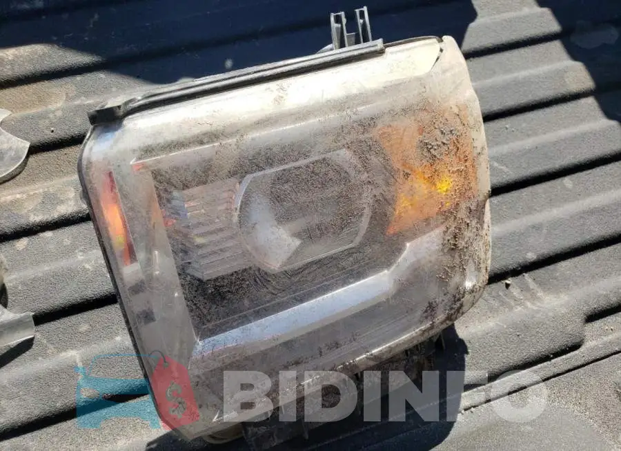 3GTU2VEC3EG204077 Photo# 12