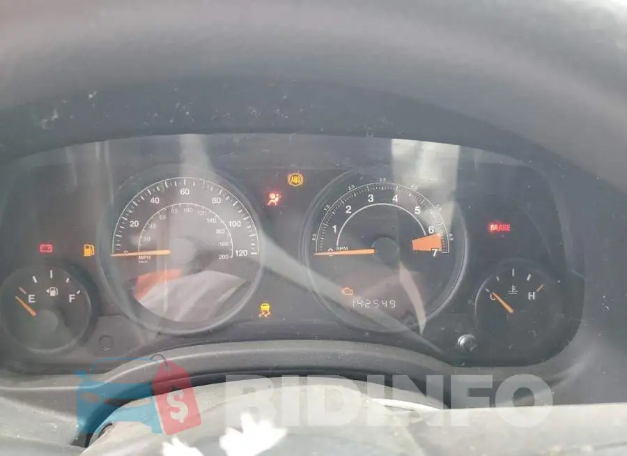 1C4NJCBA3FD284770 Photo# 8