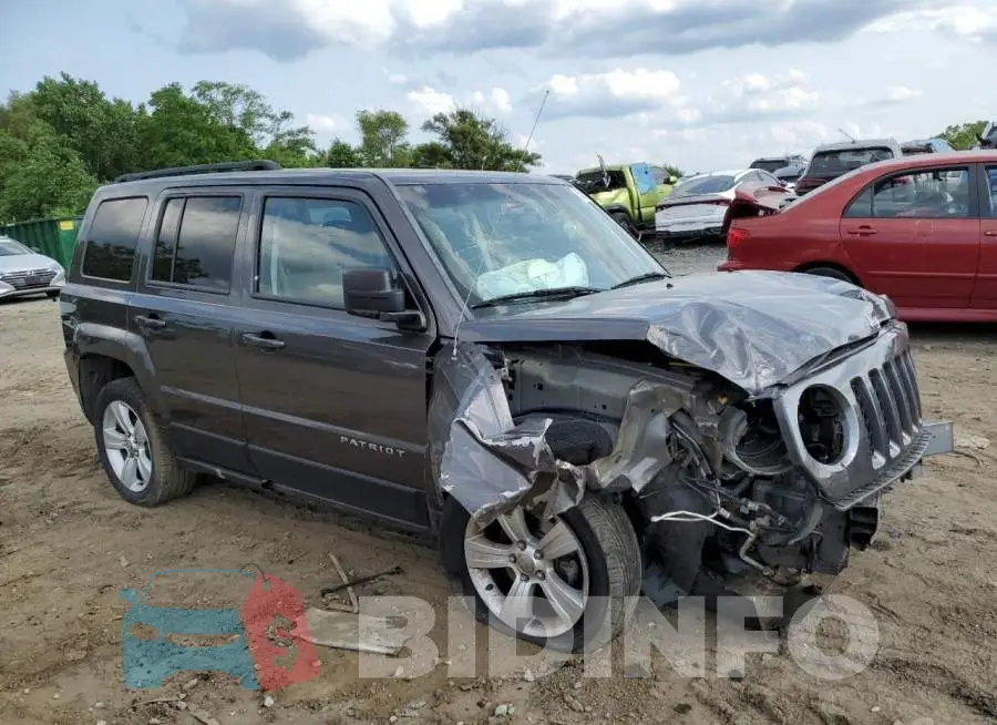 1C4NJPFB3ED890255 Photo# 4