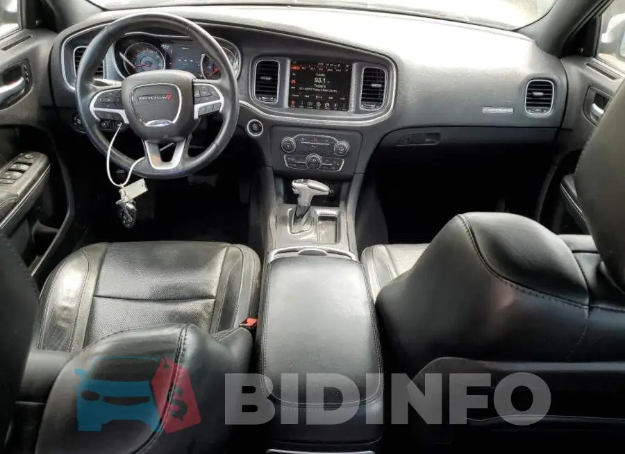 2C3CDXJG1FH898168 Photo# 8