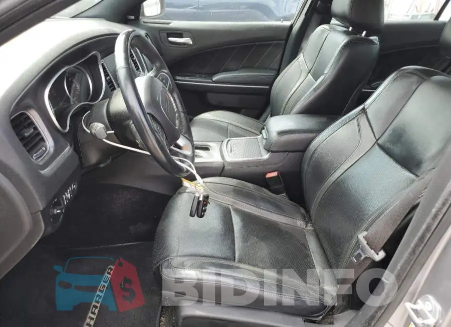 2C3CDXJG1FH898168 Photo# 7