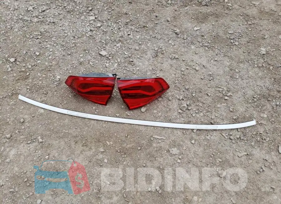 WBA8A9C30HK864697 Photo# 12