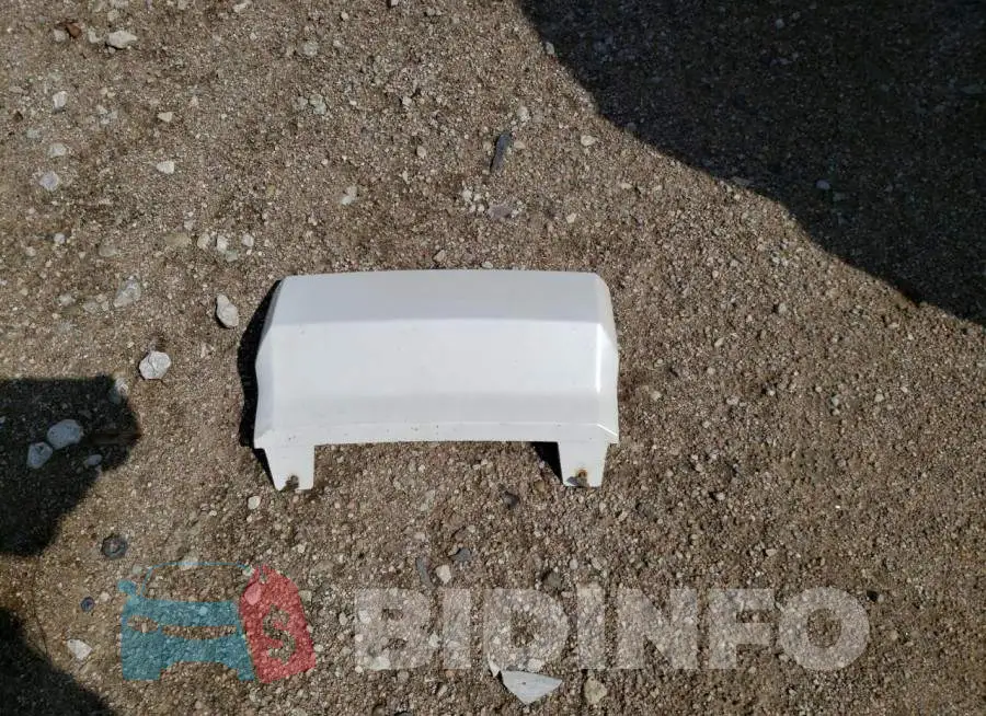 1GNSKJKC9GR303064 Photo# 13