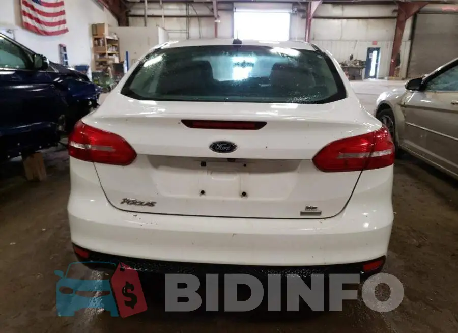 1FADP3FE5JL300561 Photo# 6