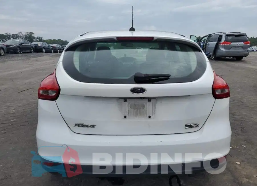 1FADP3K22FL335688 Photo# 6