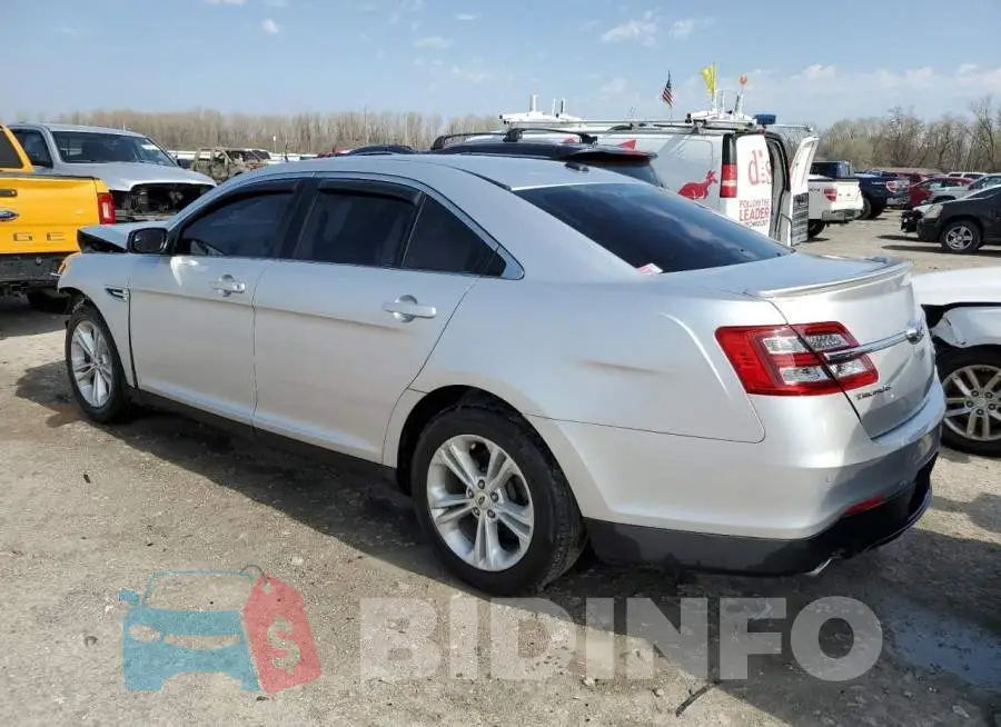 1FAHP2E82JG137688 Photo# 2