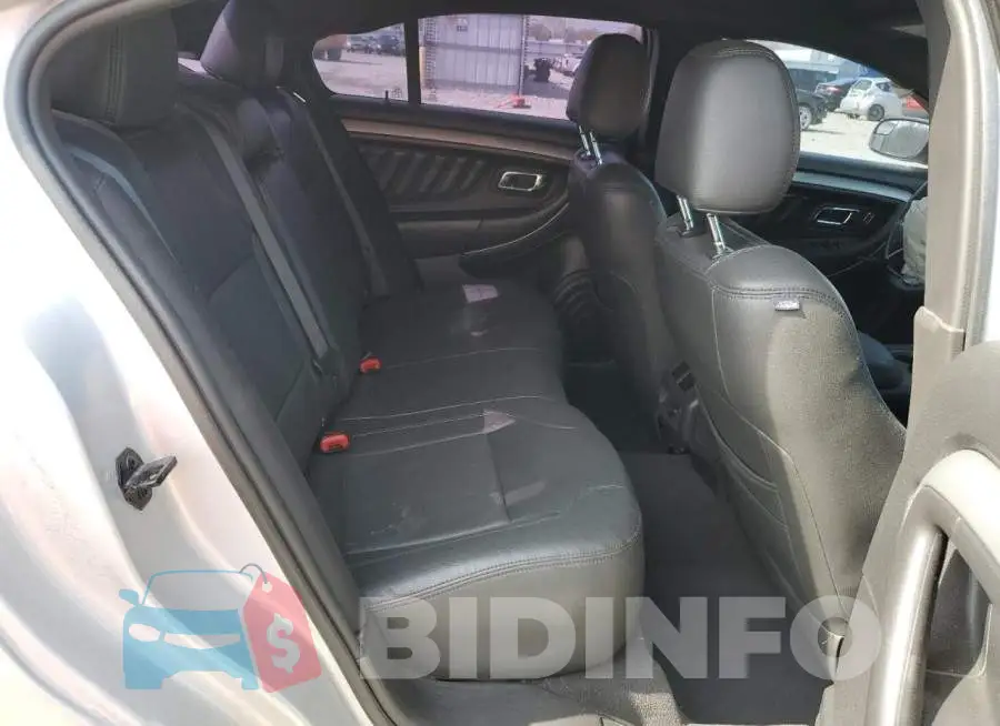 1FAHP2E82JG137688 Photo# 10
