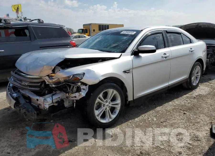 1FAHP2E82JG137688 Photo# 1