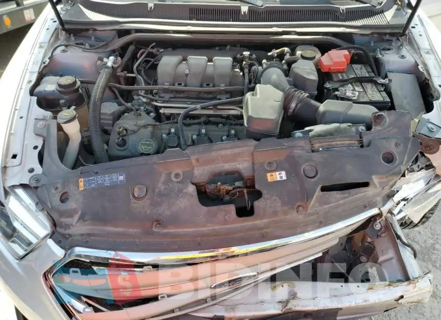 1FAHP2E82JG137688 Photo# 11