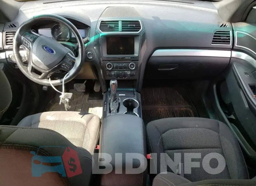 1FM5K8D89HGA46178 Photo# 8
