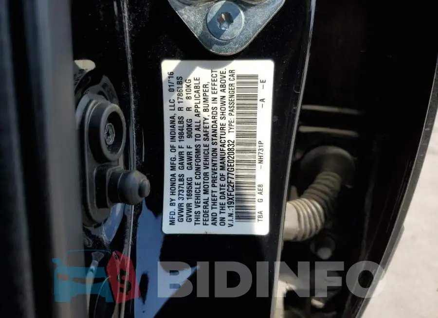 19XFC2F77GE020832 Photo# 12