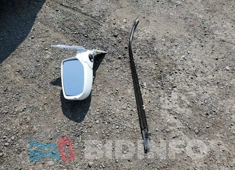 1HGCR2F8XEA011781 Photo# 12
