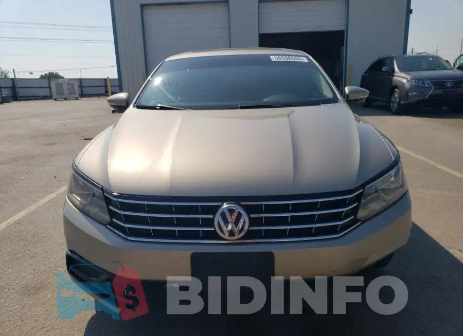 1VWBS7A37GC017744 Photo# 5