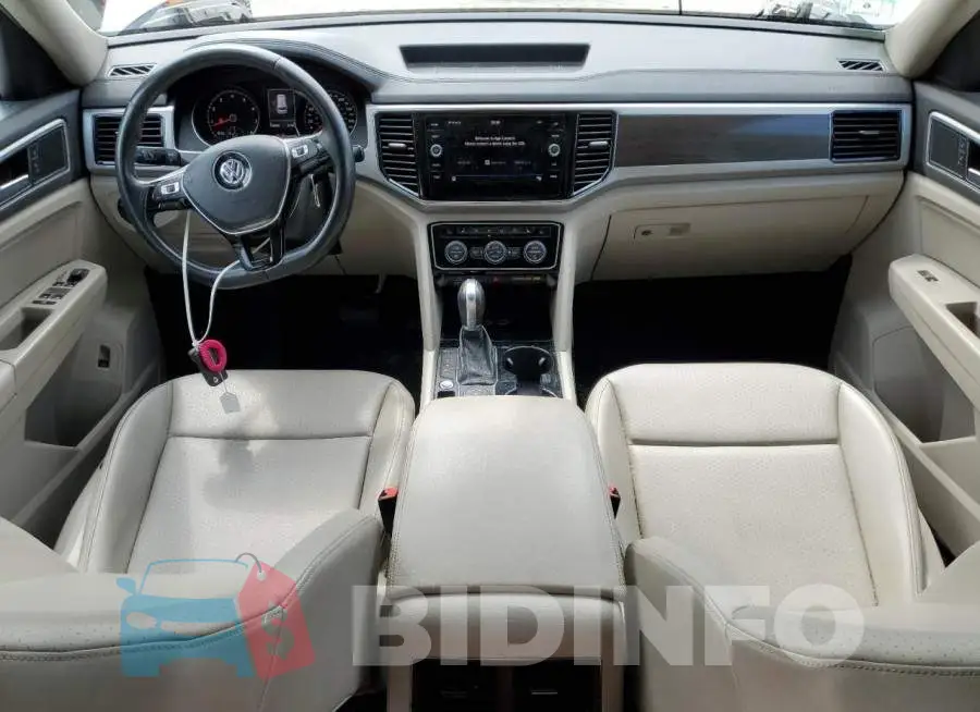 1V2MR2CA5JC550154 Photo# 8