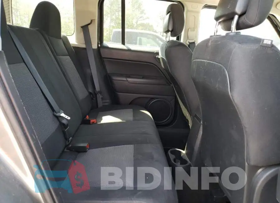1C4NJRFB7ED627889 Photo# 11