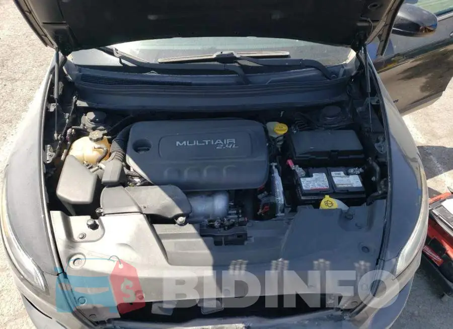 1C4PJLCB7FW722890 Photo# 12