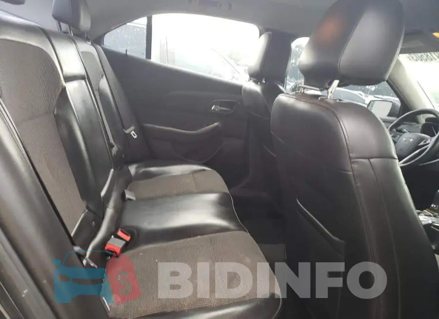 1G11E5SL5EF183418 Photo# 10