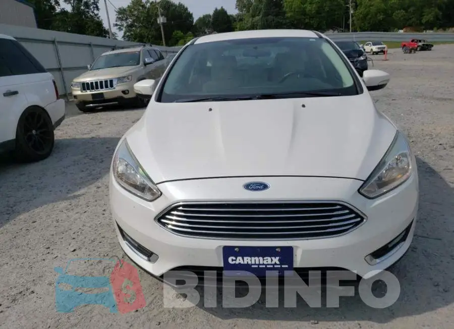 1FADP3N23GL332683 Photo# 5