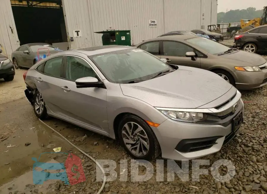 19XFC2F71HE204844 Photo# 4