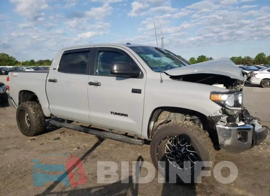 5TFDW5F16KX849816 Photo# 4