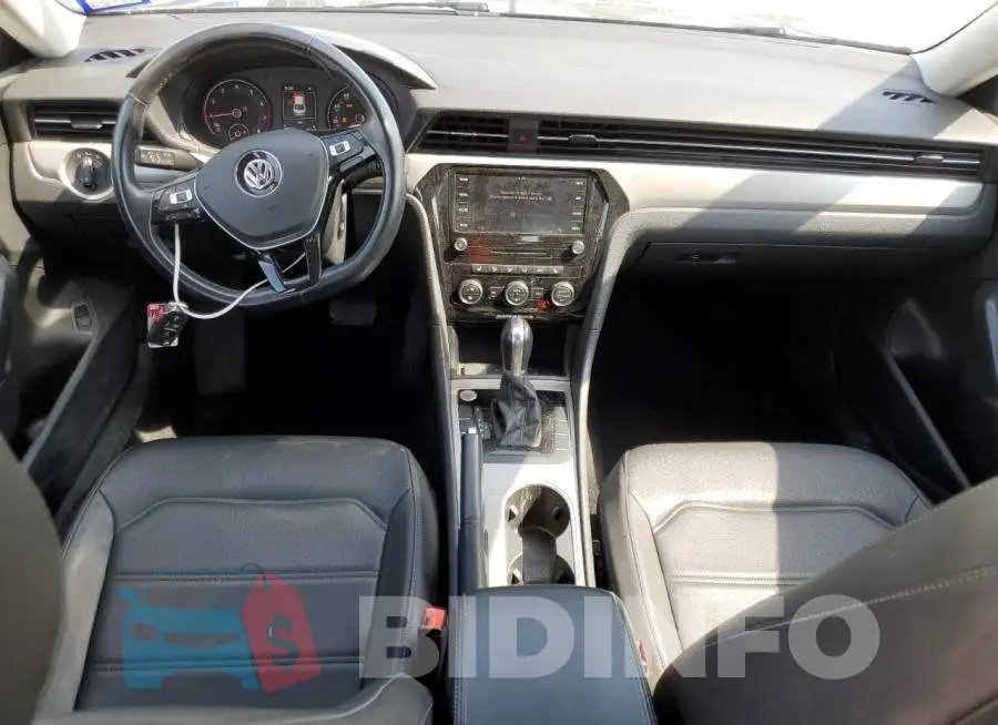 1VWSA7A37LC011228 Photo# 8