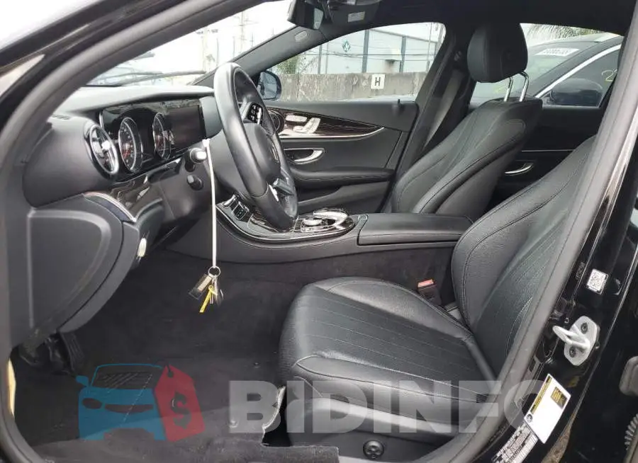 WDDZF4JB2KA628917 Photo# 7