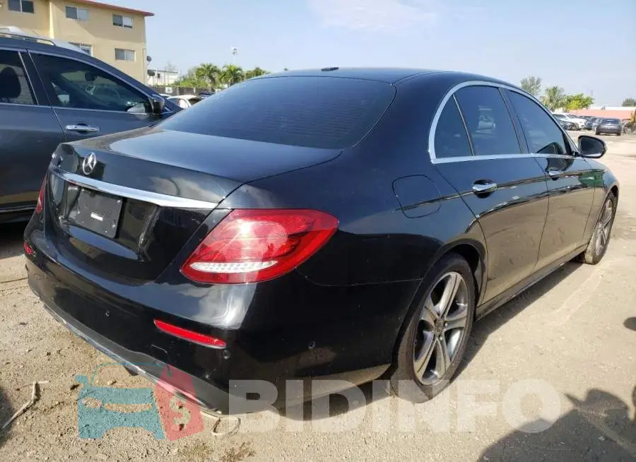 WDDZF4JB2KA628917 Photo# 3