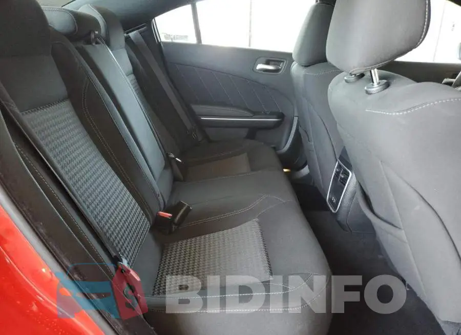 2C3CDXBG3PH528792 Photo# 10
