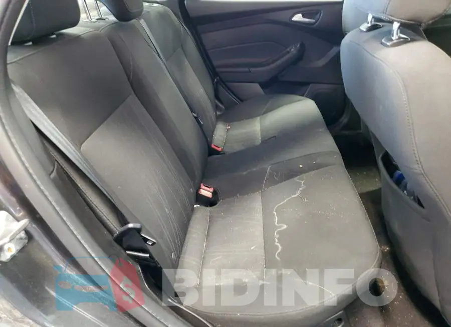 1FADP3F2XHL321826 Photo# 10